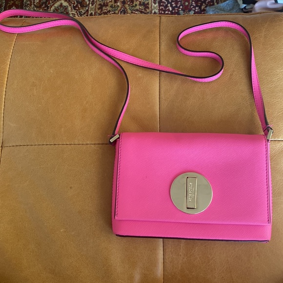 Kate spade side bag with strap (not removable) - Picture 2 of 3